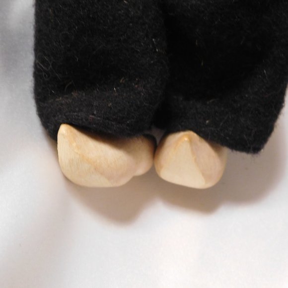 DUTCH DOLL WITH WOOD SHOES VINTAGE - Picture 5 of 7